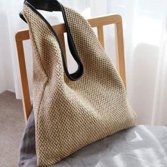 Rattan Beach Tote Bag for Summer Beach | Straw Woven Shoulder Bag - Picture 1 of 4